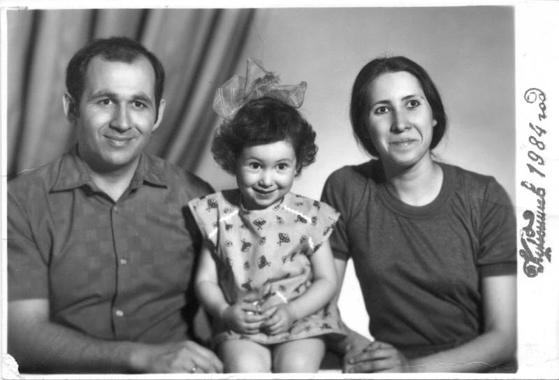 Kris with parents before eviction